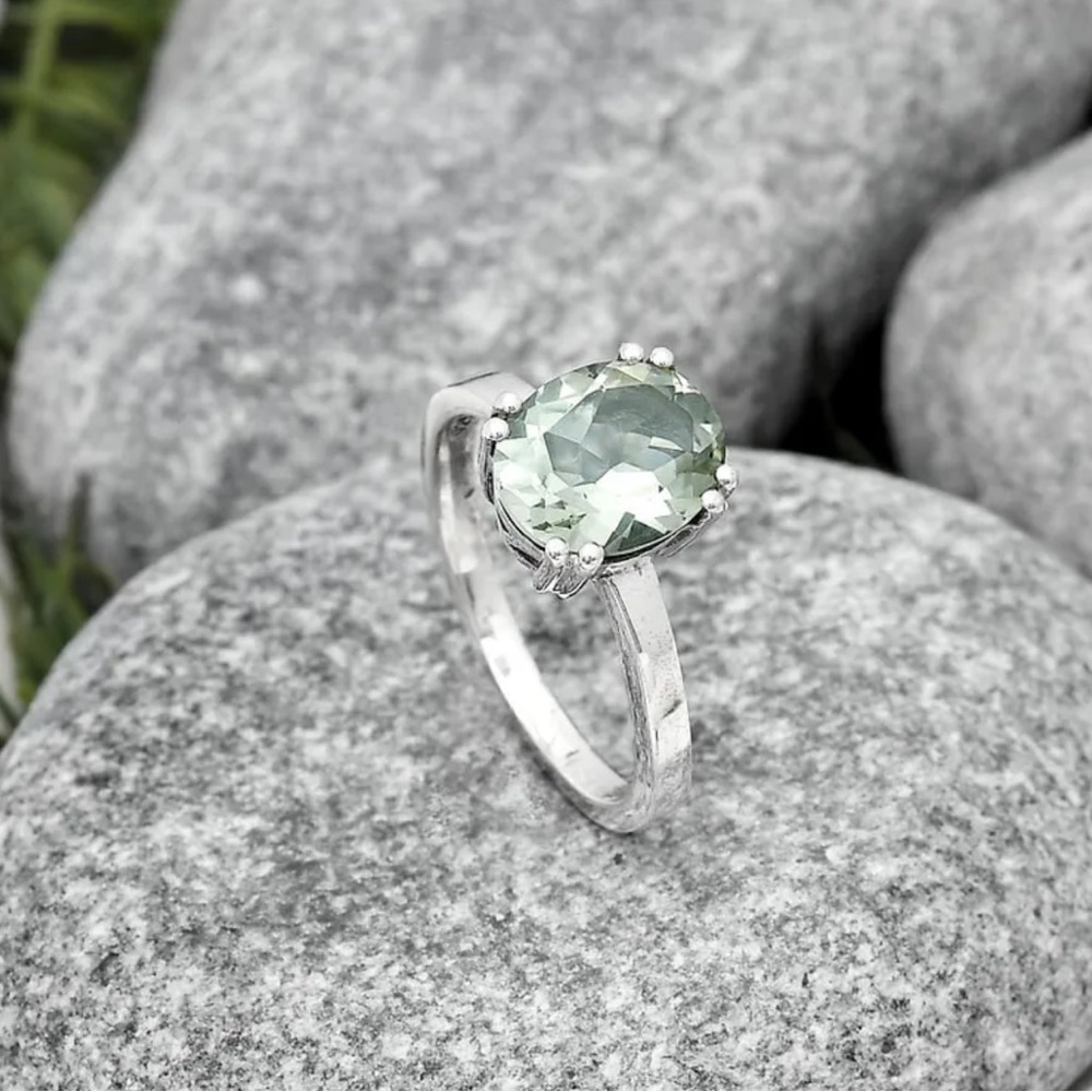Natural green amethyst silver ring size 8.5 - Picture 2 of 3
